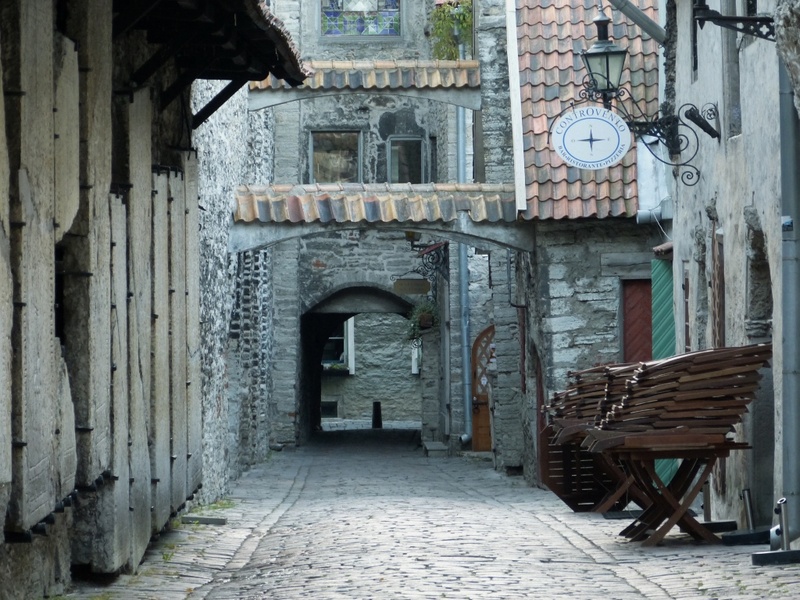 Back alley Tallin Old Town